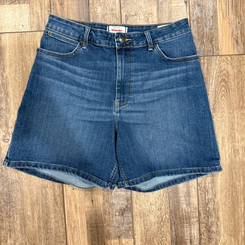 Wrangler Womens High Rise Medium Wash Denim Shorts Size 10 MT1SHDY Blue Stretch